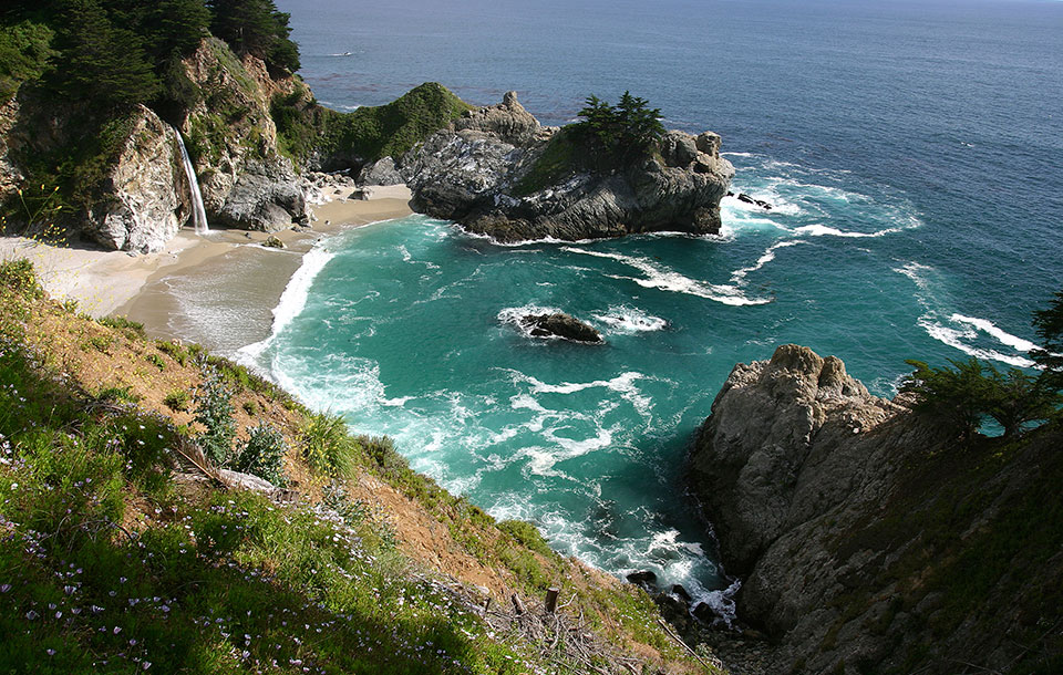 大苏尔沿岸的海岸线