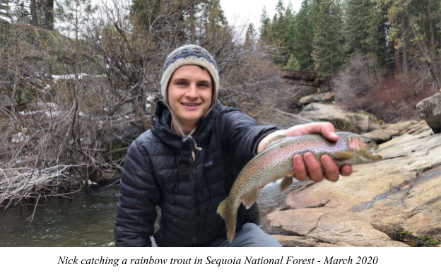 尼克·罗杰斯2020年3月在红杉国家森林捕捉虹鳟鱼