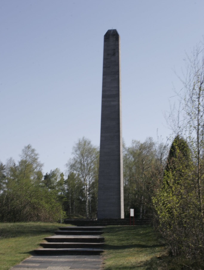 纪念碑在卑尔根贝尔森集中营